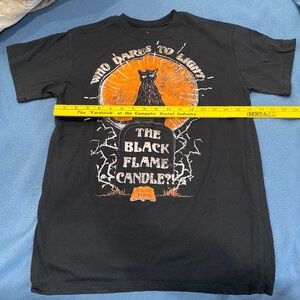 Hocus pocus T-shirt. Never worn. Medium.